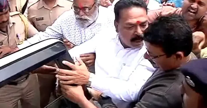 मुख्यमंत्री  शिंदेंविरोधात संजय पवार आक्रमक