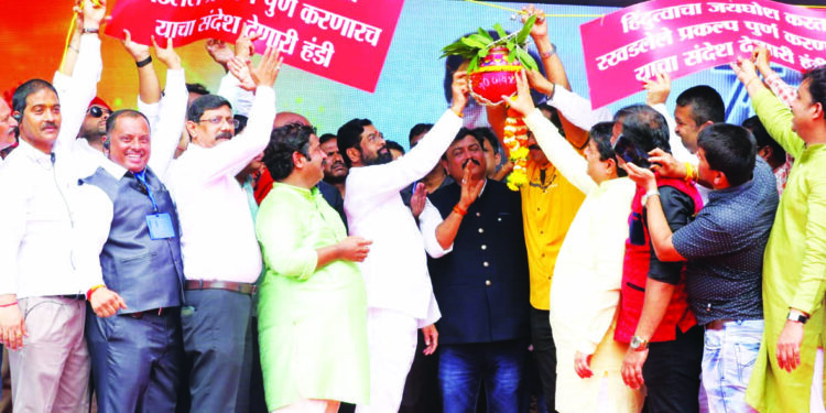 शिवसेनेच्या गडात भाजपच्या हंड्या फुटल्या