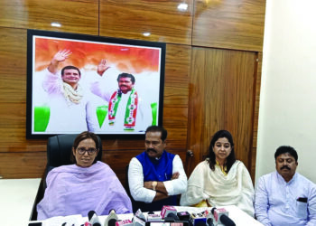 रायगड काँग्रेसतर्फे आझादी गौरव झेंडा पदयात्रा