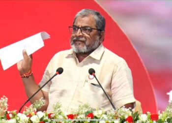 शेकापच्या मागे ठामपणे उभे रहा – माजी खा. राजू शेट्टी