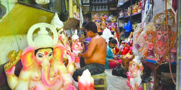 गणेश मूर्तीकारांवर वीजसंकट