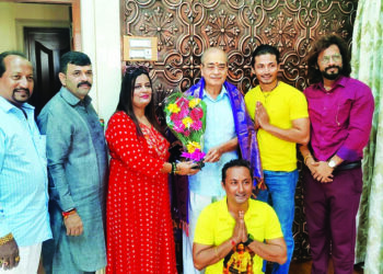 हरिओमच्या कलावंतांचे आप्पासाहेबांकडून कौतूक