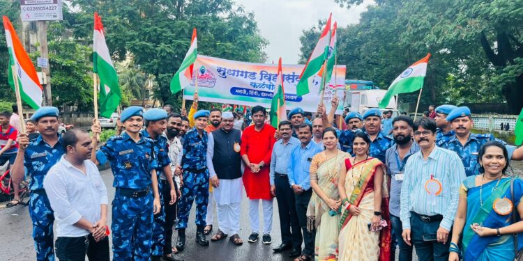 सात हजार विद्यार्थ्यांची तिरंगा फेरी!