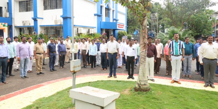 अवघ्या रायगडातून उमटले ‘जन गण मन’चे सूर