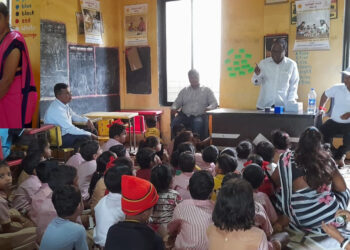 नवघर अंगणवाडीत चित्रकला, वक्तृत्व स्पर्धा