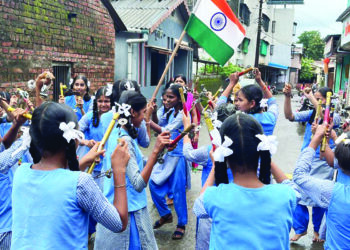 लेझिमच्या तालावर तिरंगा रॅली