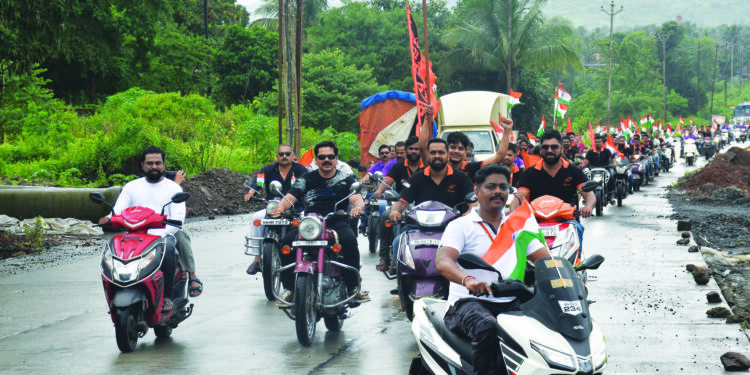 पेणमध्ये मोटर रॅलीचे आयोजन