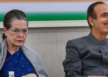 काँग्रेसला धक्का! गुलाम नबी आझाद यांचा पक्षाला रामराम