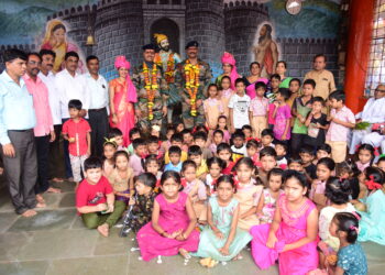 निवृत्त जवान बंधूंचा हमरापूर येथे सत्कार