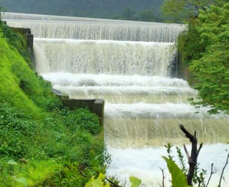 निसर्गाच्या वरदानामुळे पर्यटकांना सोलनपाड्याचा मोह