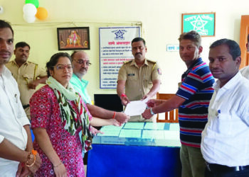 तळा पत्रकारांचे पोलिसांना निवेदन