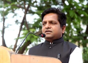 शॉक लागून मृत्यूप्रकरण! संबंधित अधिकार्‍यावर कारवाईची मागणी