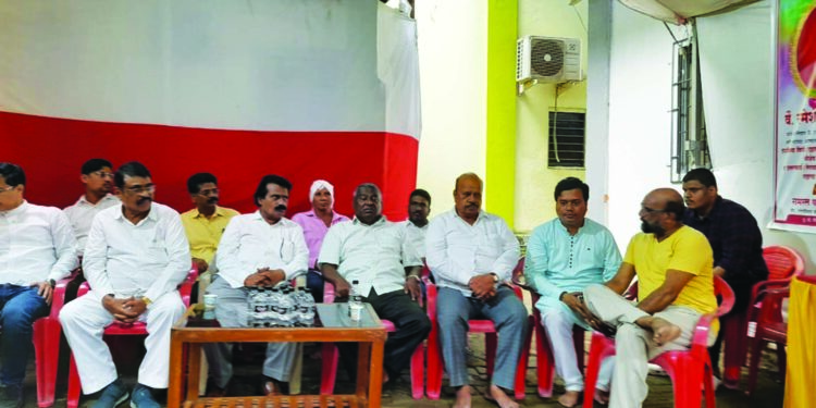 आ. जयंत पाटील यांच्याकडून फडके कुटुंबियांचे सांत्वन