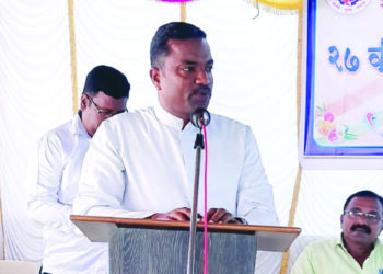 सत्तावीस वर्षांपूर्वी लावलेल्या रोपट्याचे वटवृक्षात रूपांतर : फादर लुणीस