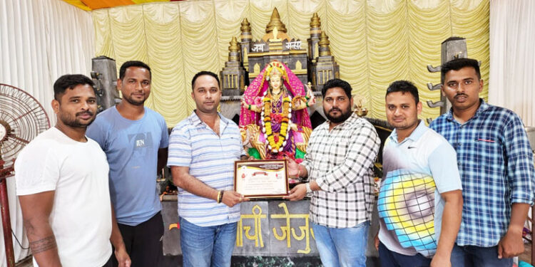 नागाव बंदर येथे रक्तदान शिबीर यशस्वी