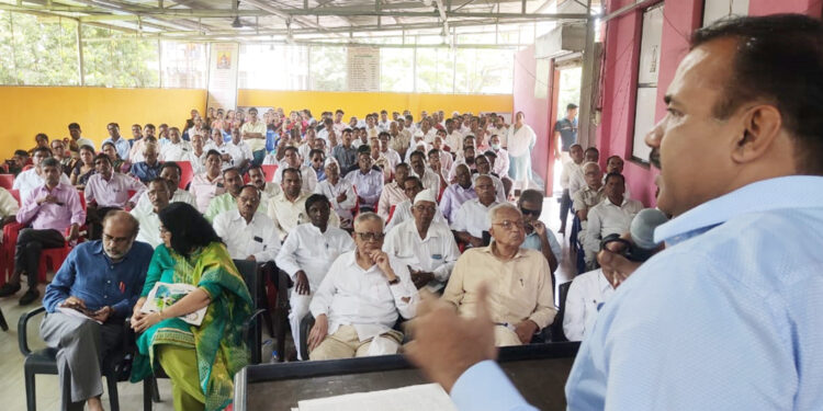 खारभूमीचा कायदा ए.टी पाटीलांमुळेच- धैर्यशील पाटील