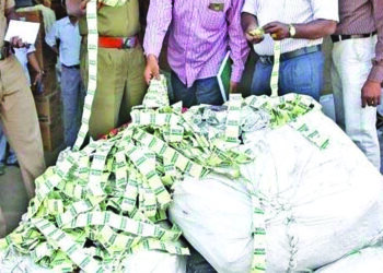 कळंबोलीत गुटखा जप्त