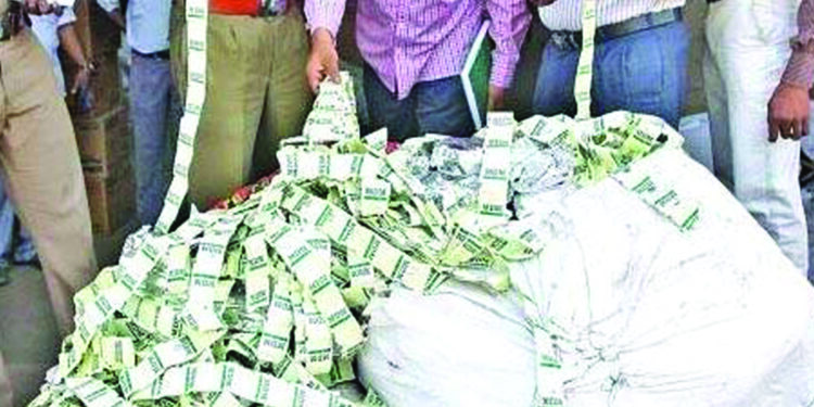 कळंबोलीत गुटखा जप्त