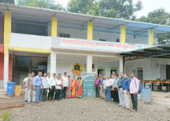 नांदगाव केंद्राचे शिक्षणाधिकार्‍यांकडून कौतुक