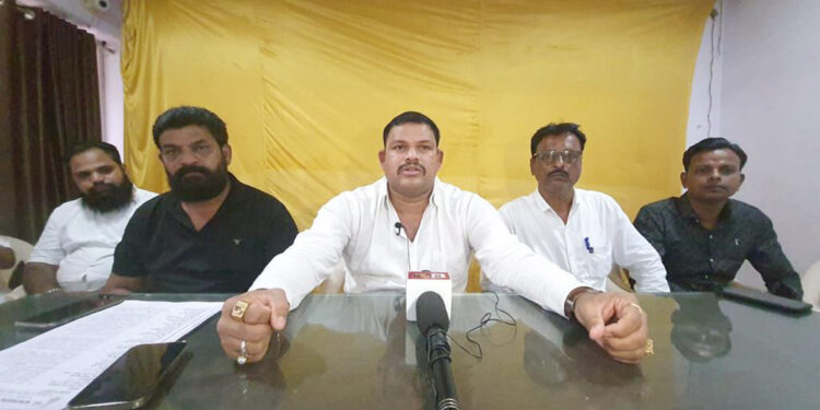 डॉ. आंबेडकर भवन उभारणीसाठी आठवले गट आक्रमक