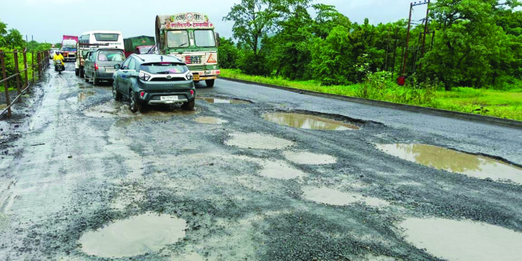 जिल्ह्याला मुसळधार पावसाचा फटका