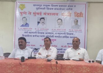 शिक्षकांच्या प्रश्नासाठी शिक्षक आमदार पुण्यापासून मंत्रालयापर्यंत पायी दिंडीत