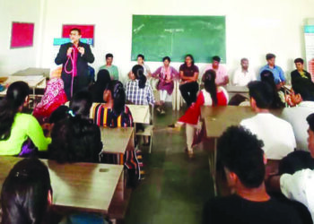 पीएनपी महाविद्यालयात इंटरव्यू पासिंग कार्यशाळेचे आयोजन