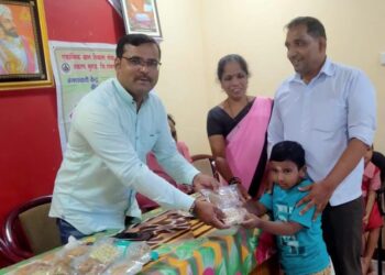 बोर्ली येथे बालक स्पर्धा