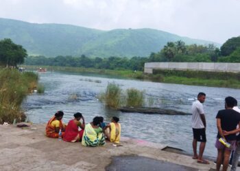 कोप्रोली गावातील दोन तरुण विसर्जन प्रसंगी बुडाले; शोध मोहीम सुरु