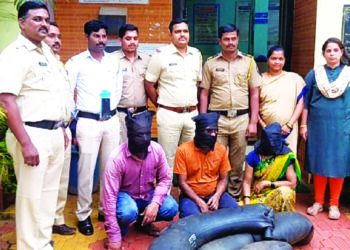 बोर्लीमध्ये दोनशे लिटर दारू जप्त