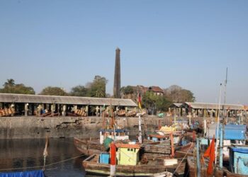 करंजा बंदरातील ड्राय डॉकचे काम रेंगाळले