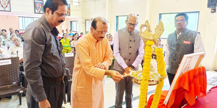 शिक्षकांकडे शासनाचे दुर्लक्ष-पुरोहित