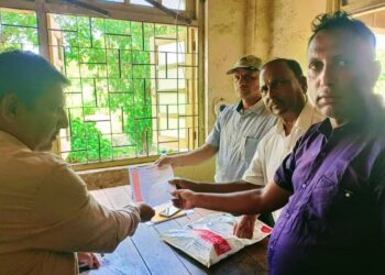 बोर्ली येथील धूपप्रतिबंधक बंधारा अपूर्णावस्थेत