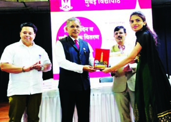 प्रधान महाविद्यालयास सर्वोत्कृष्ट स्वंयसेवक पुरस्कार