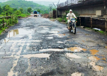 अंबा नदी पुलाची दुरावस्था