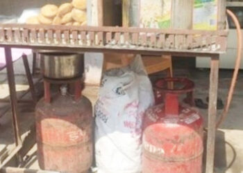 घरगुती सिलेंडर वापरणार्‍या हॉटेल व्यावसायिकांवर कारवाई