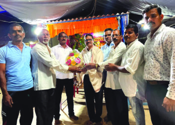 नवजीवन मित्र मंडळच्यावतीने सत्कार