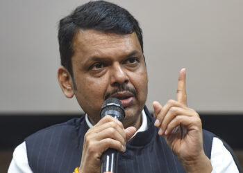 नुकसानग्रस्त शेतकर्‍यांना साडेचार हजार कोटी; उपमुख्यमंत्र्यांची माहिती