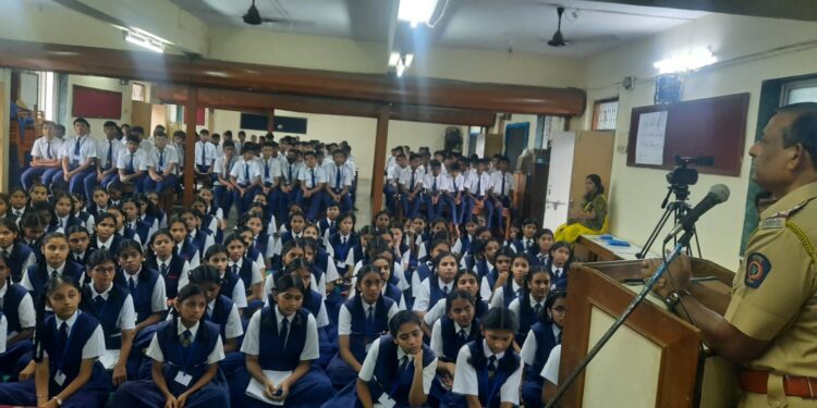 ध्येय गाठण्यासाठी विद्यार्थीदशेत खूप अभ्यास करा