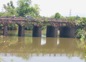 कळमजे नदीवरील पूल धोकादायक