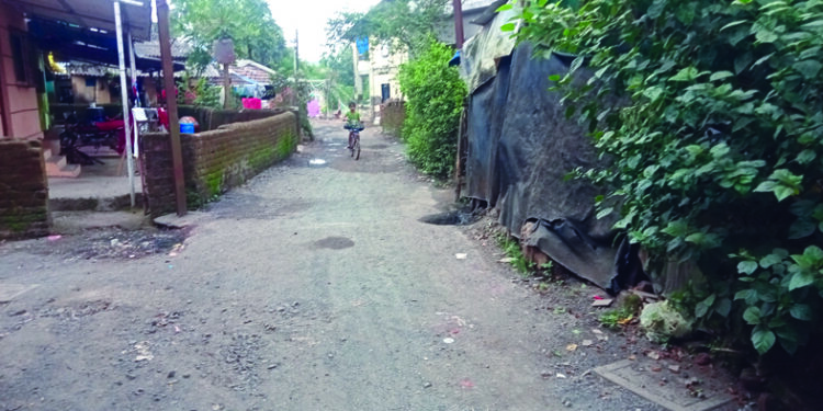 टाकी गावाच्या रस्त्याची दुरवस्था