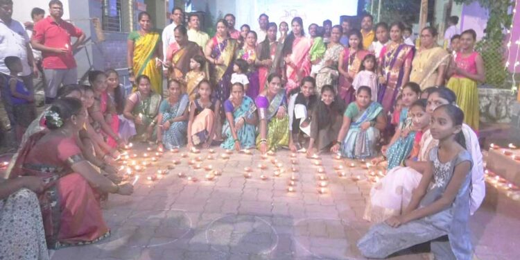 वाडगावमध्ये दीपोत्सवासह संगीत मैफिल