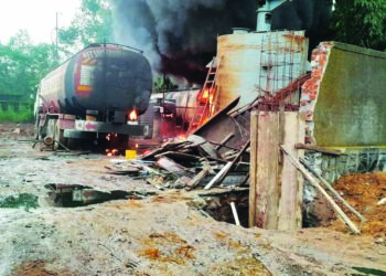 साजगावमध्ये कंपनीत आगीचा भडका; दोघेजण गंभीर भाजले