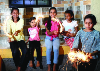 दीपोत्सवाचे रायगडात उत्साहात स्वागत