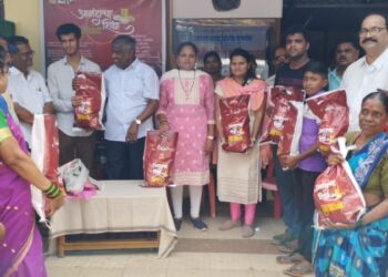 आनंद शिधा वाटपाचा शुभारंभ