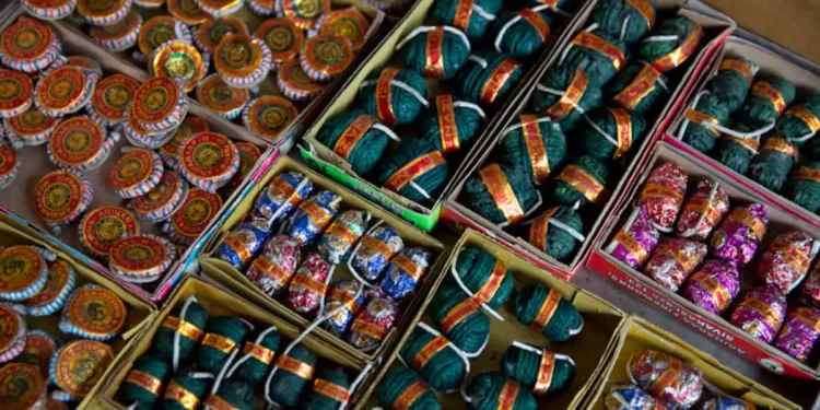 कोरोनाचा फटाक्यांची निर्मितीवर परिणाम