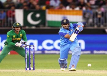 भारताच्या पराभवाने पाकची अडचण