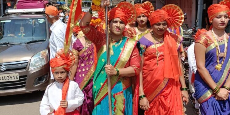 मुरुड शहरात महिलांची दुर्गा माता दौड