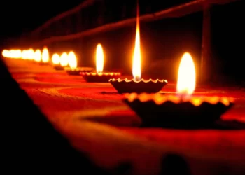 दीपोत्सवाचा लखलखाट