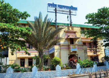 मतदारांचे पत्ते शोधताना कर्मचार्‍यांची दमछाक